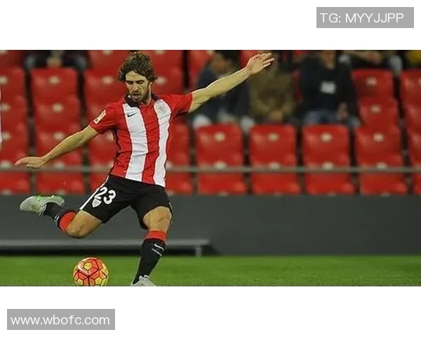 足球明星因睾丸破裂重返赛场的励志故事与挑战